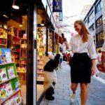 中国人「日本旅行で大阪到着!早速みんなに聞きたいことがある」 中国人「コンビニで数万円は使った」「これを早く買いに行って!」